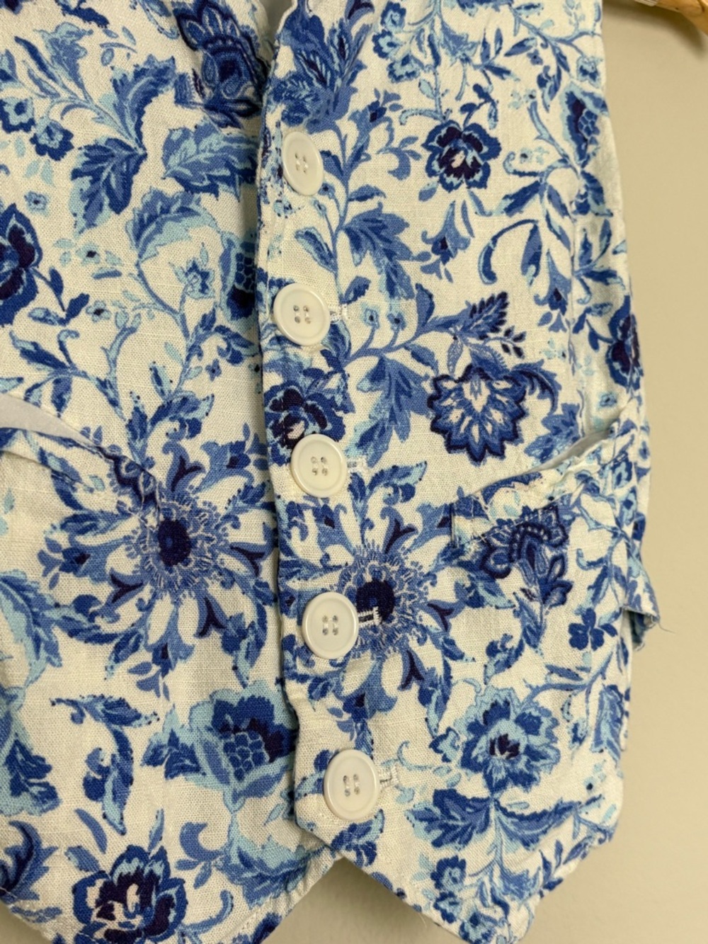 TALULAH Blue and White Floral Button-Front Vest - Picture 5 of 8